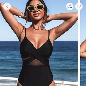 CUPSHE Solid Mesh Wrap Front Cutout Swimsuit